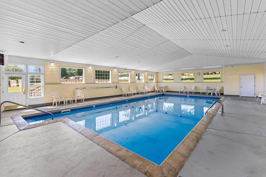 Quality Inn Lakefront Сент-Ігнас Зручності фото